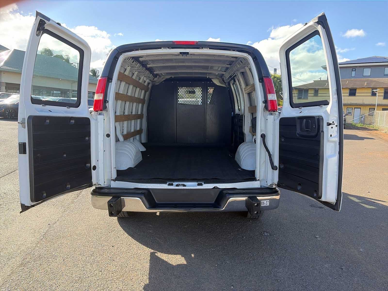 2023 Chevrolet Express Cargo 2500 1WT