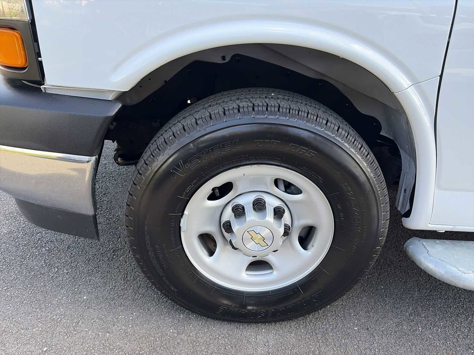 2024 Chevrolet Express Cargo 2500 WT