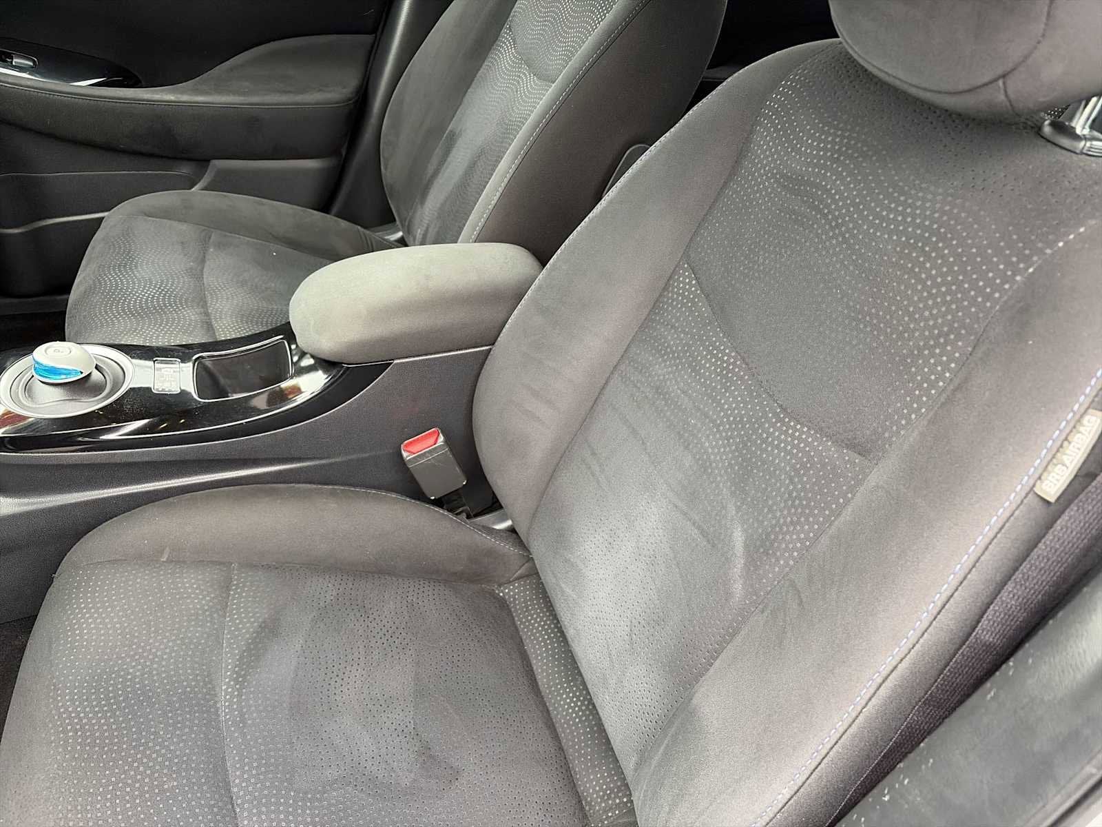 2015 Nissan LEAF SV