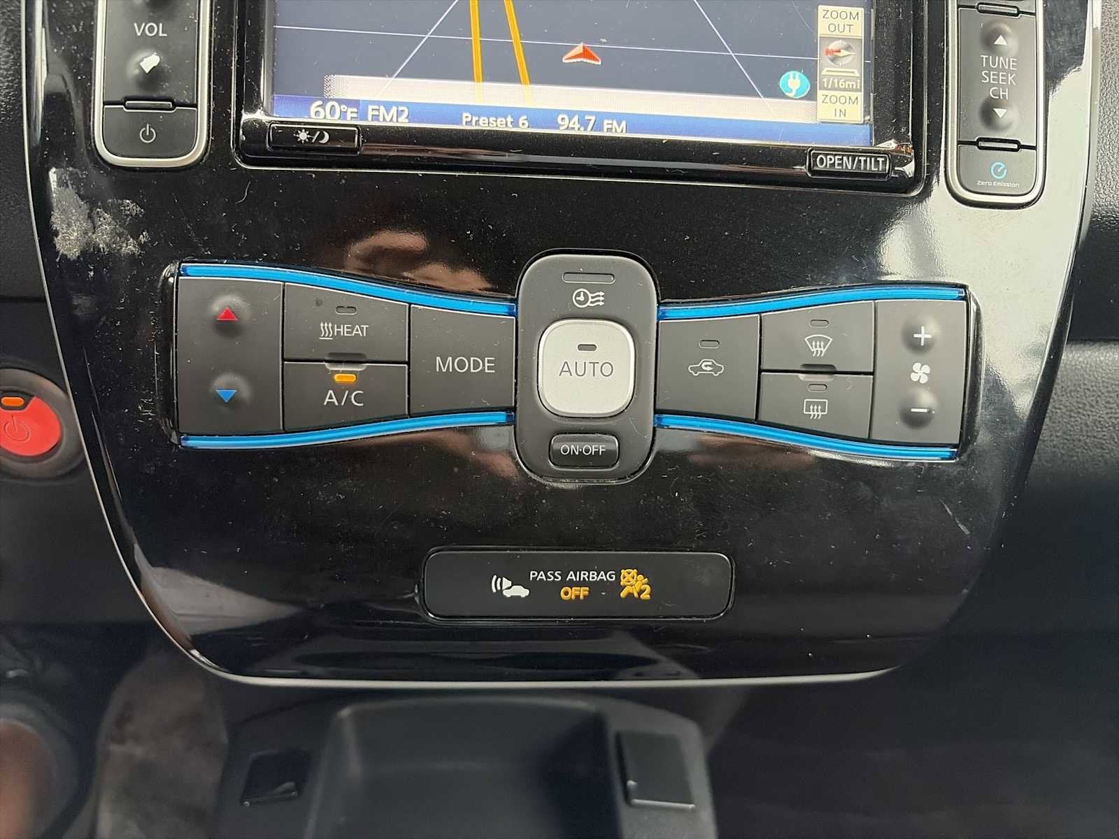 2015 Nissan LEAF SV