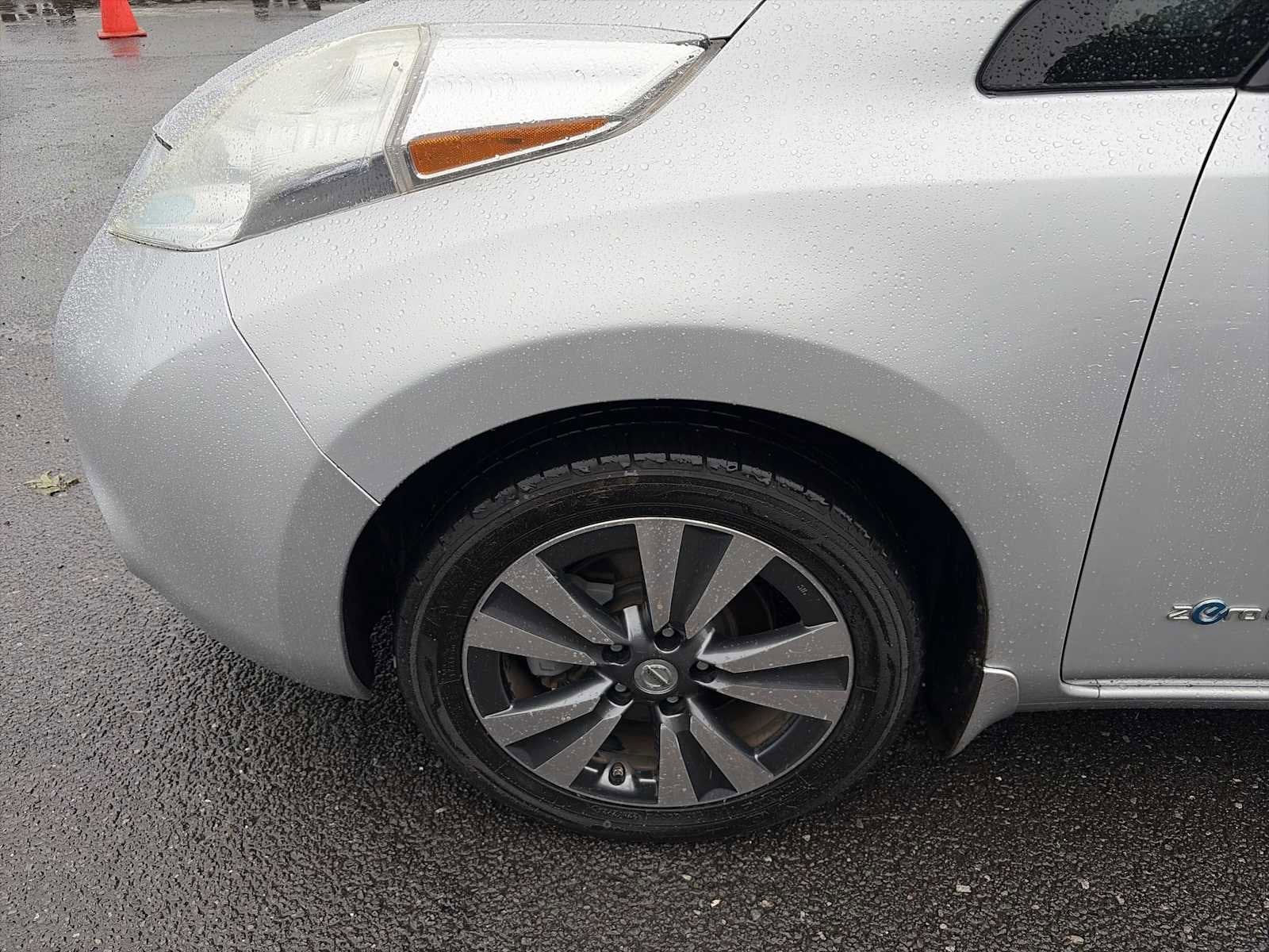2015 Nissan LEAF SV