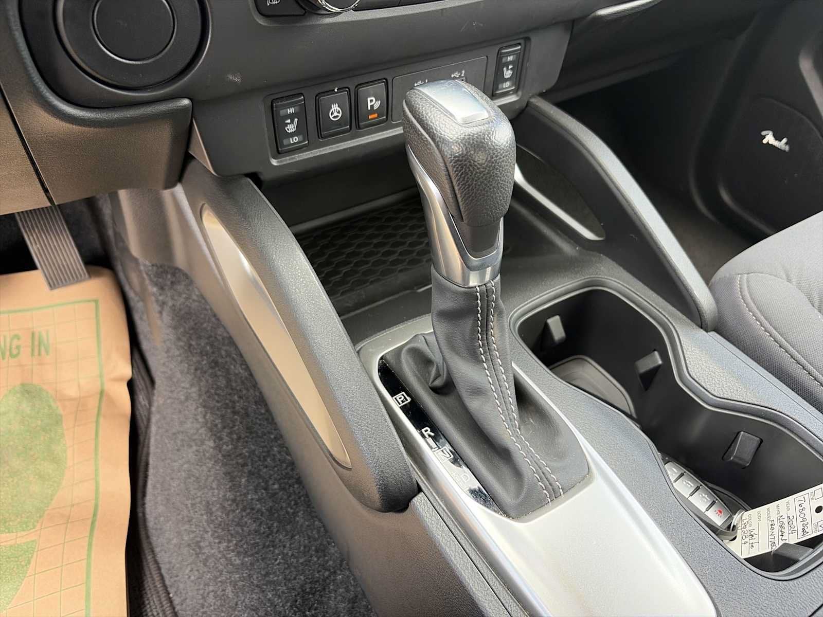 2024 Nissan Frontier SV