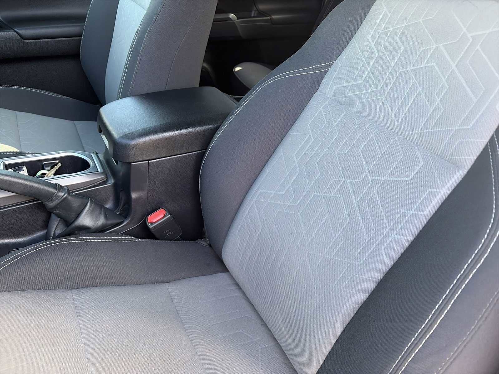 2022 Toyota Tacoma 4WD SR5