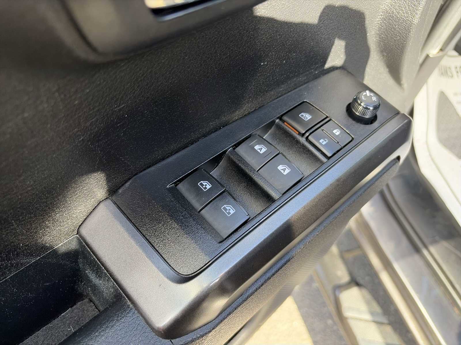 2022 Toyota Tacoma 4WD SR5