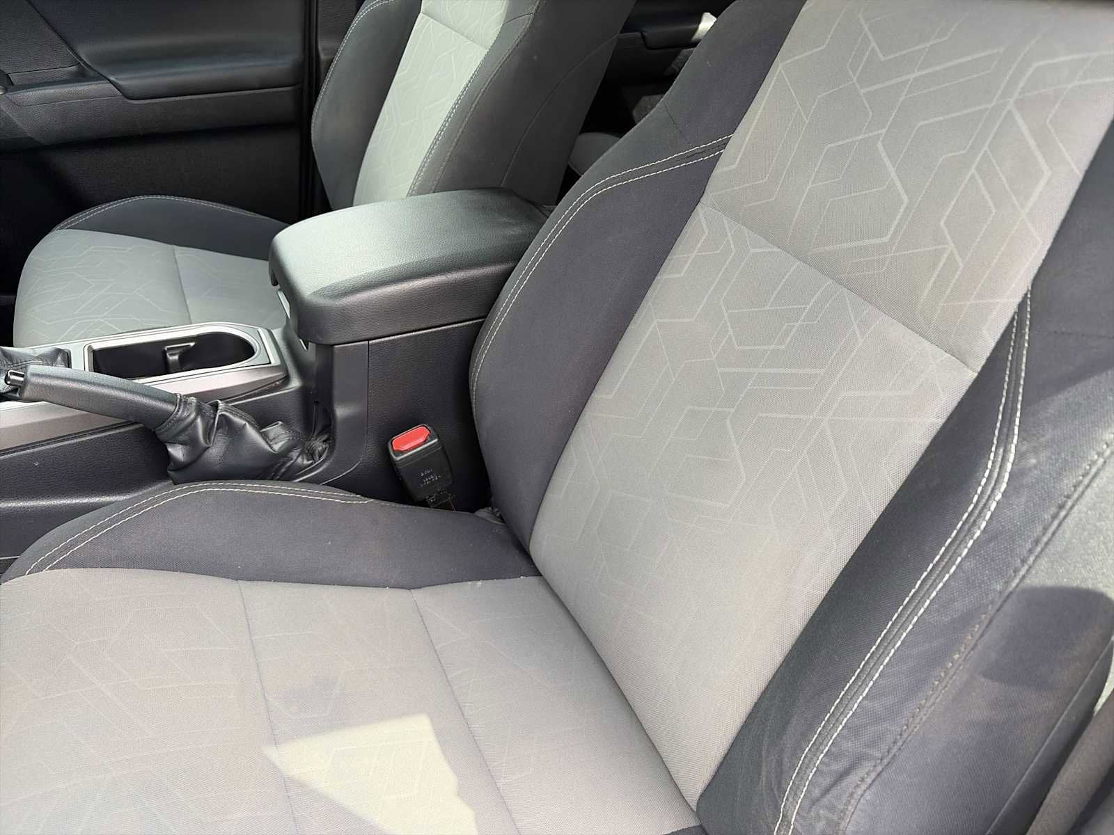 2022 Toyota Tacoma 4WD SR5
