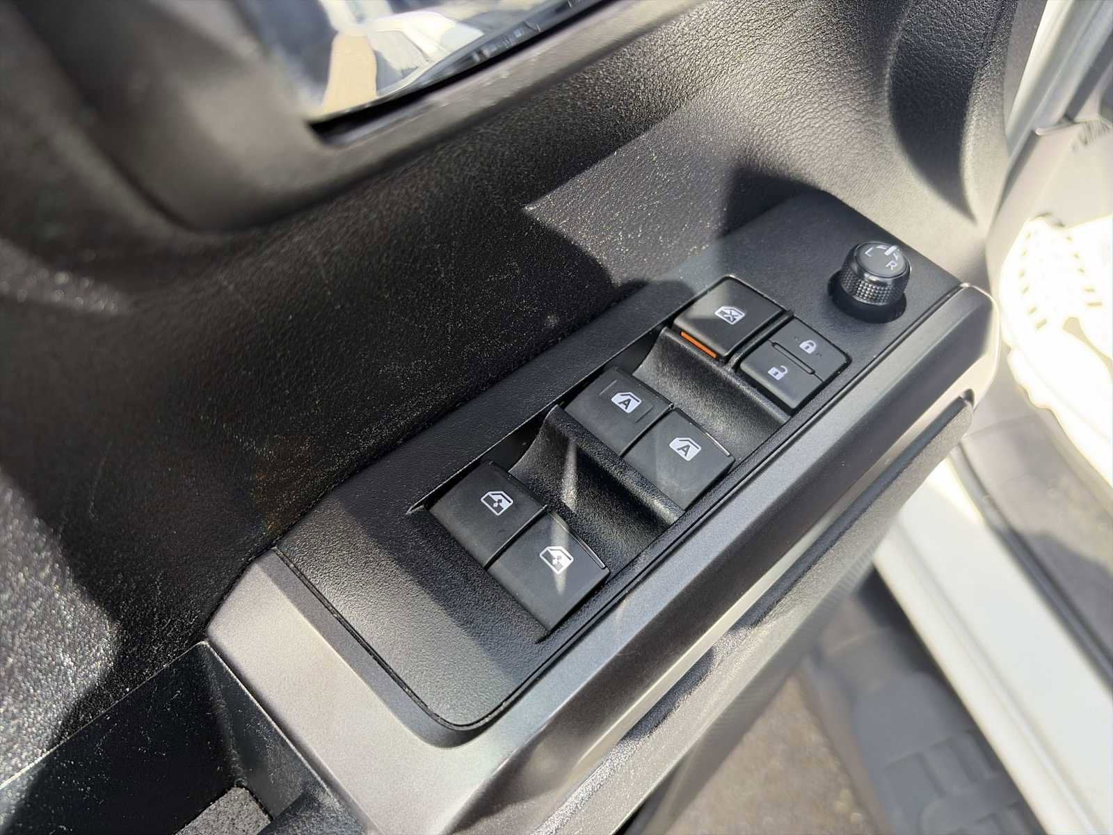 2022 Toyota Tacoma 4WD SR5