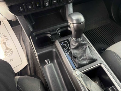 2022 Toyota Tacoma 4WD SR5
