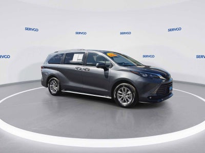 2025 Toyota Sienna XLE