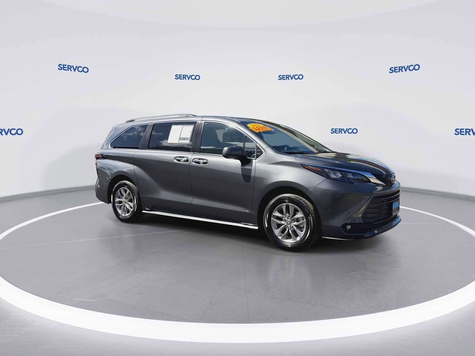 2025 Toyota Sienna XLE