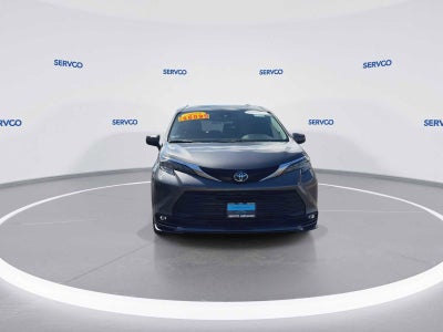 2025 Toyota Sienna XLE