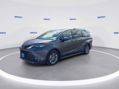 2025 Toyota Sienna XLE