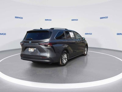 2025 Toyota Sienna XLE