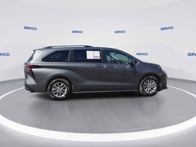 2025 Toyota Sienna XLE