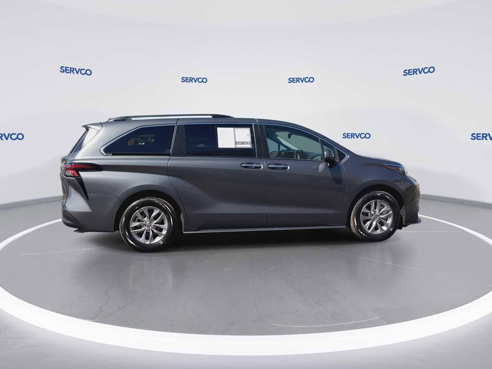 2025 Toyota Sienna XLE