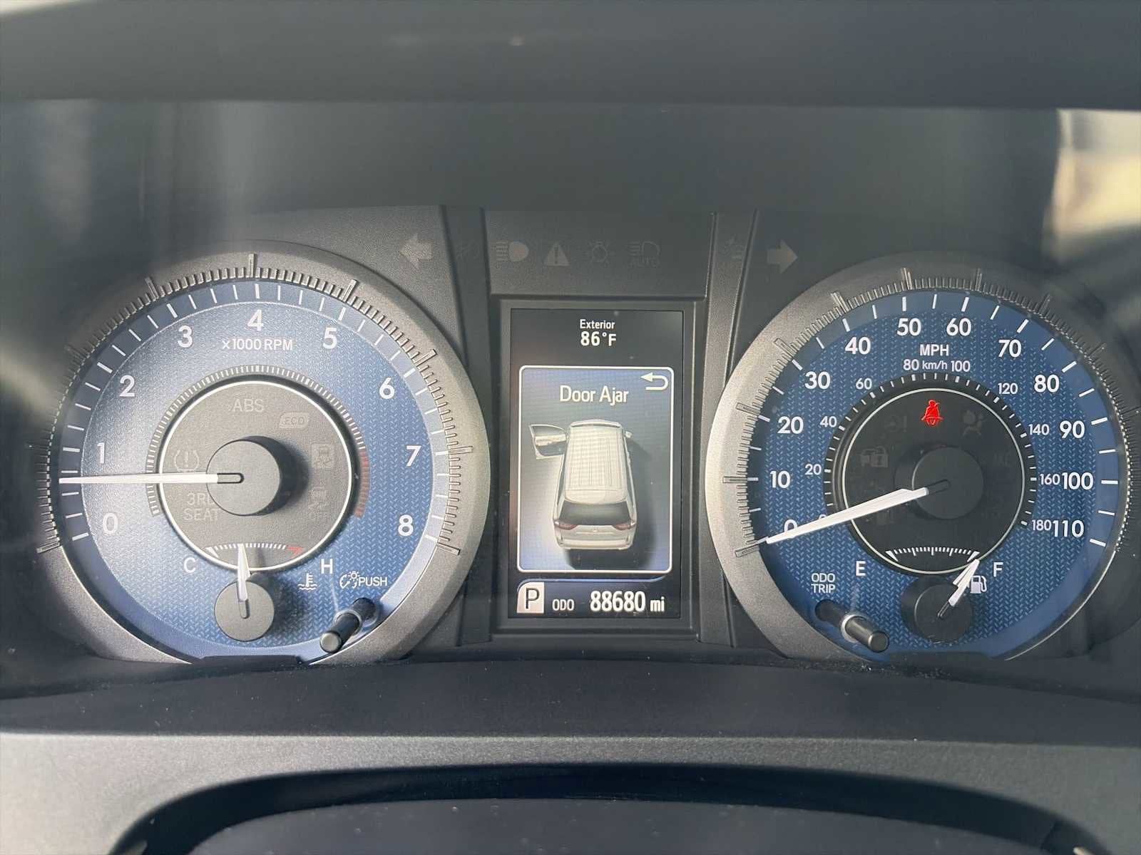 2020 Toyota Sienna LE Auto Access Seat