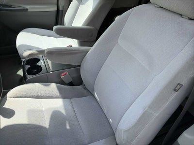 2020 Toyota Sienna LE Auto Access Seat