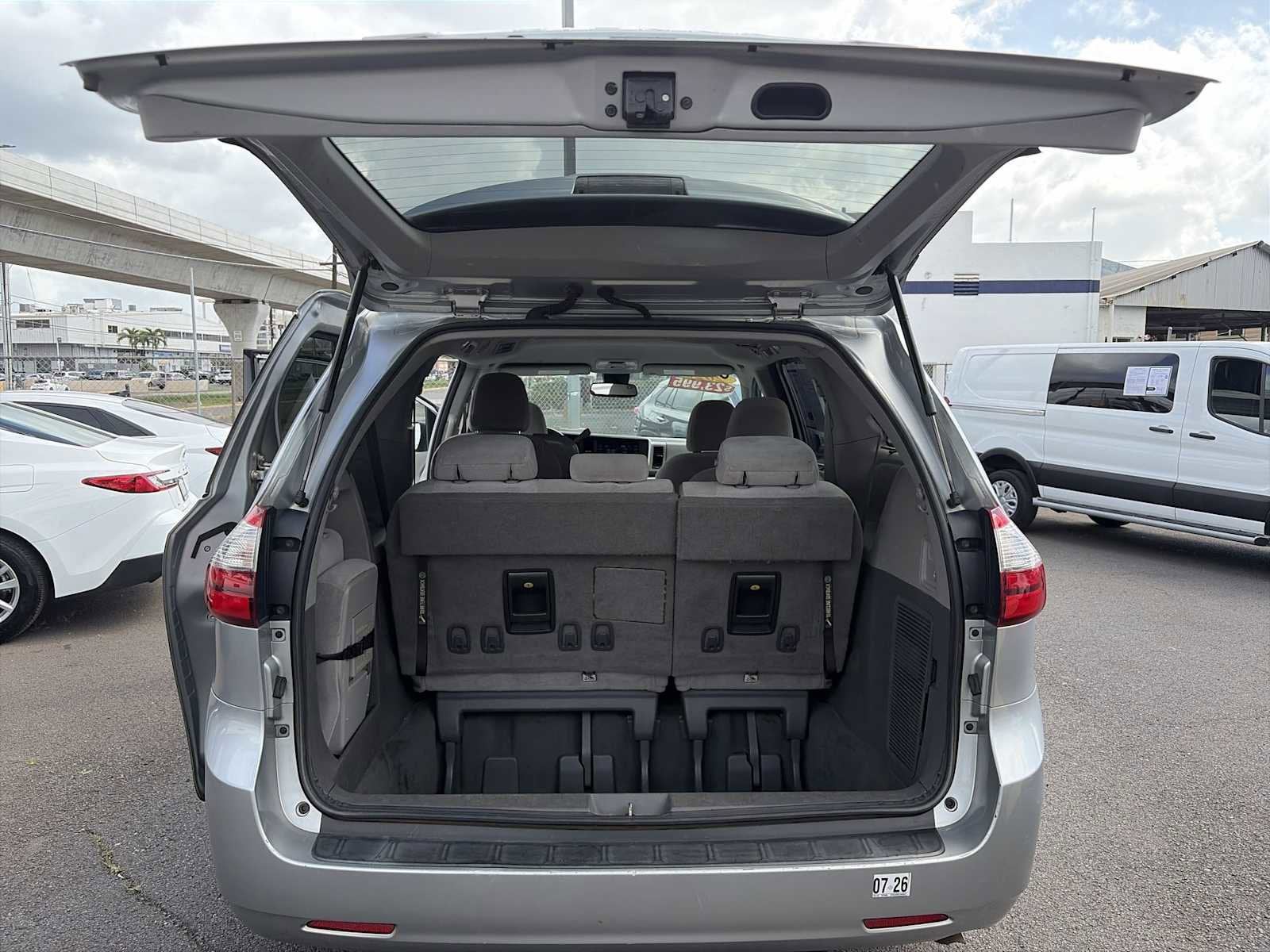 2020 Toyota Sienna LE Auto Access Seat