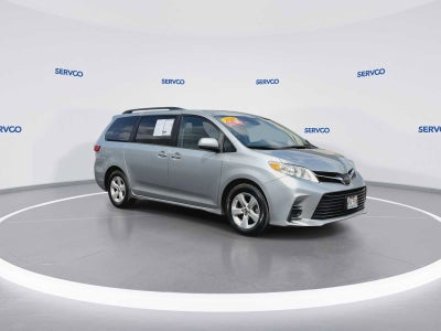 2020 Toyota Sienna LE Auto Access Seat