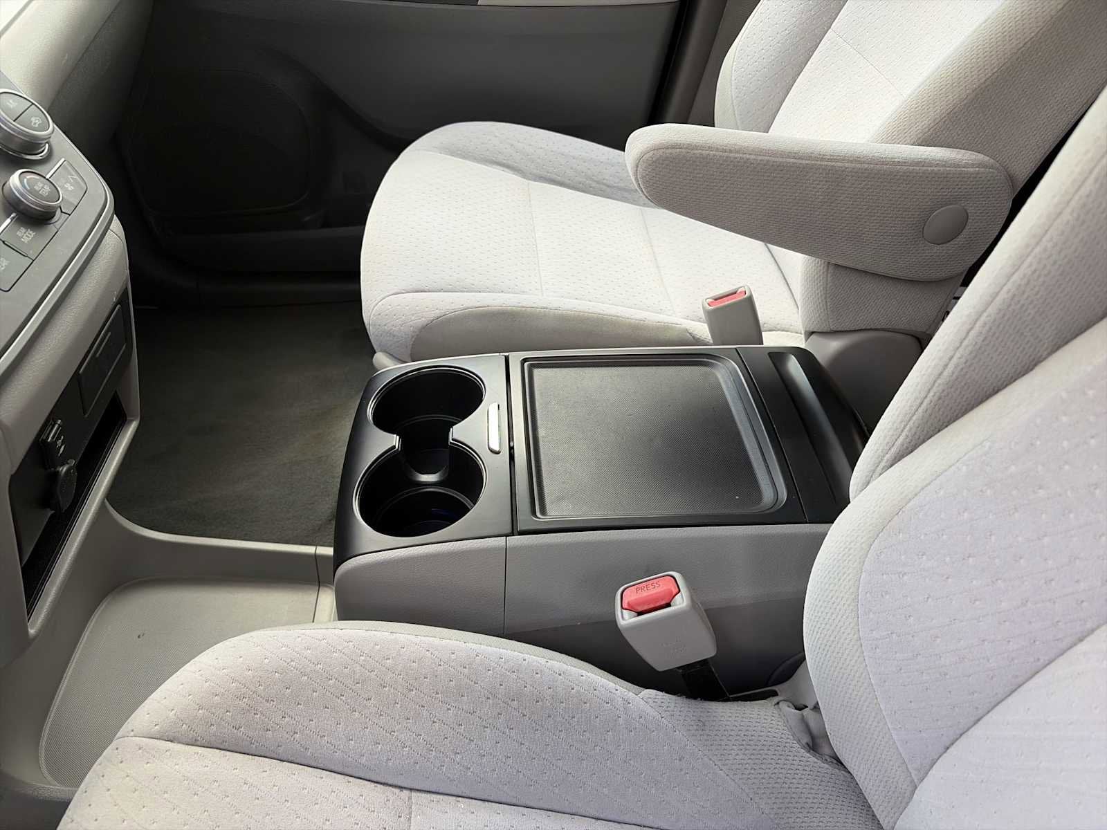 2020 Toyota Sienna LE Auto Access Seat