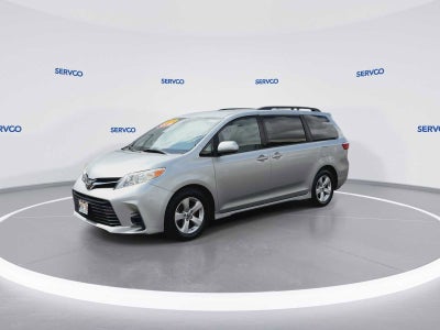 2020 Toyota Sienna LE Auto Access Seat