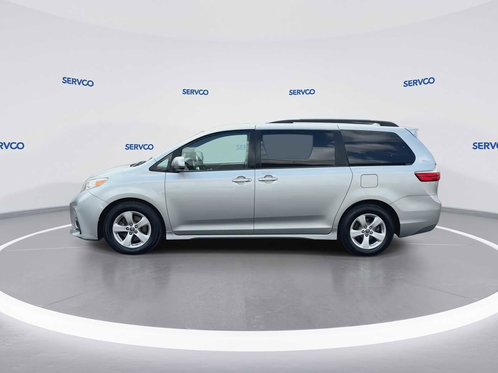 2020 Toyota Sienna LE Auto Access Seat