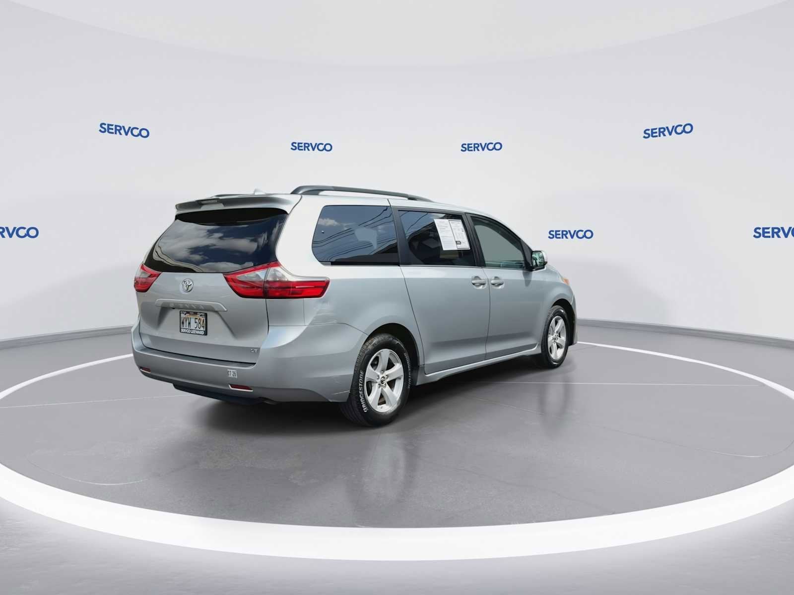 2020 Toyota Sienna LE Auto Access Seat