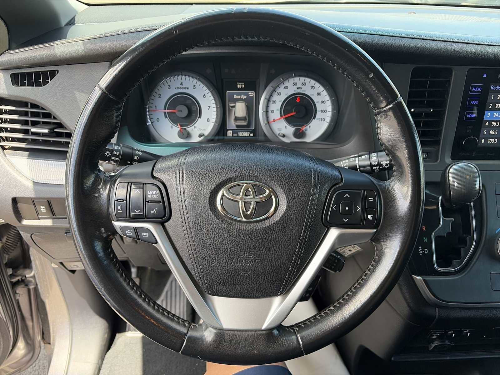 2016 Toyota Sienna SE
