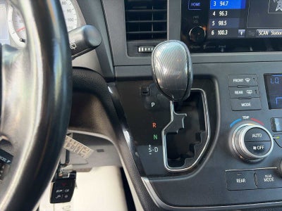 2016 Toyota Sienna SE