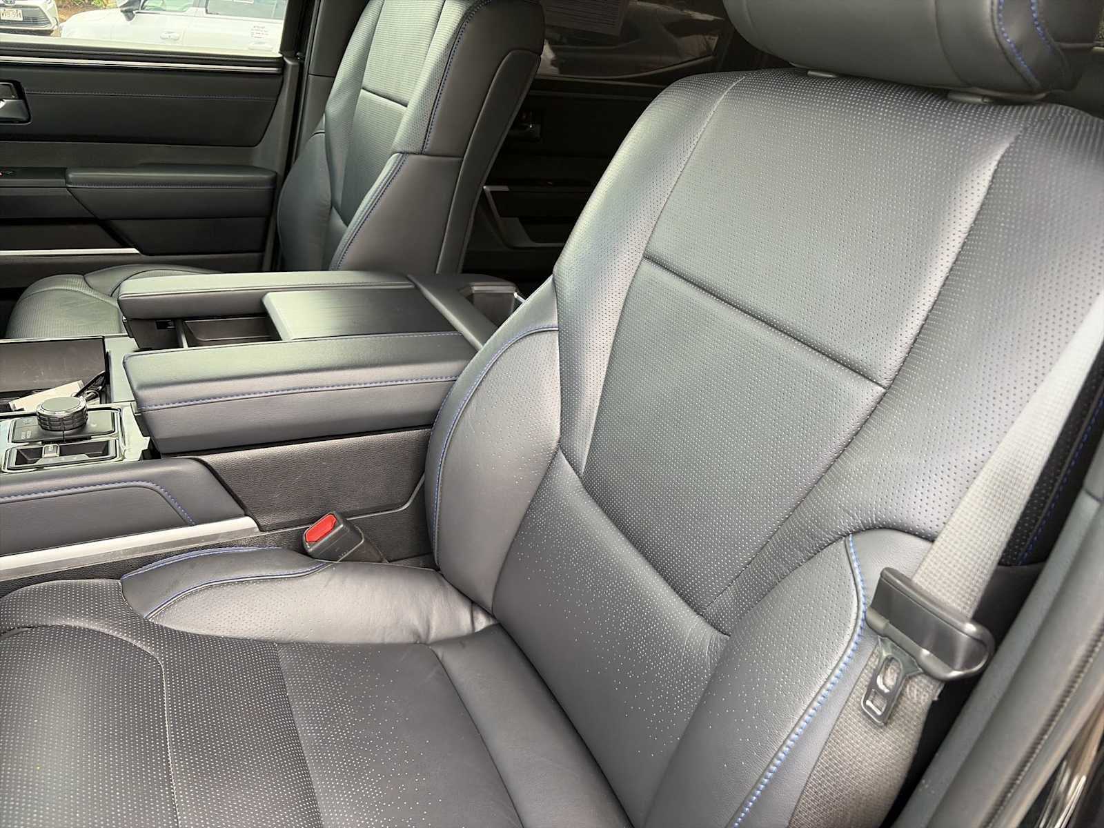 2022 Toyota Tundra 4WD Platinum