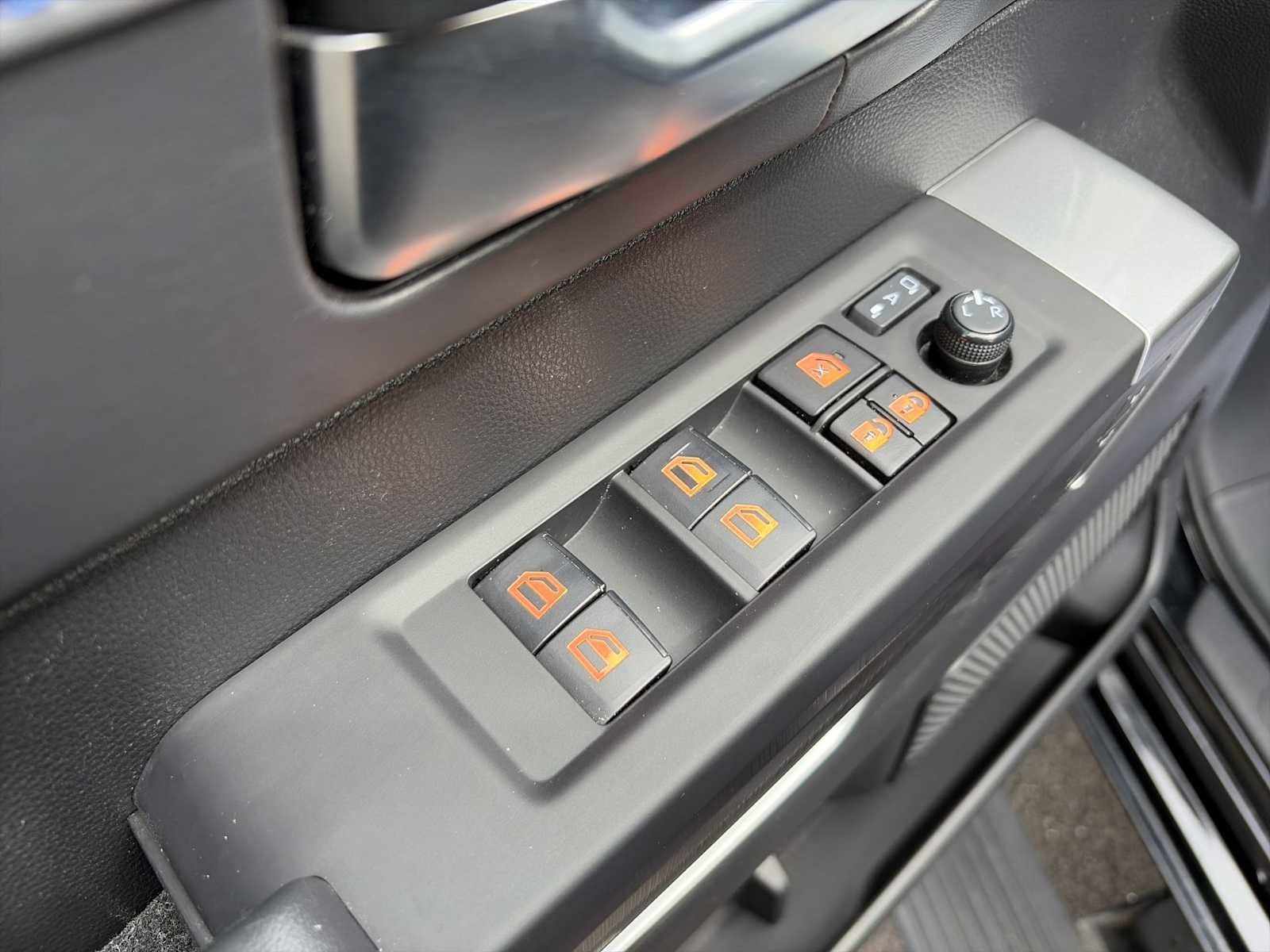 2022 Toyota Tundra 4WD Platinum