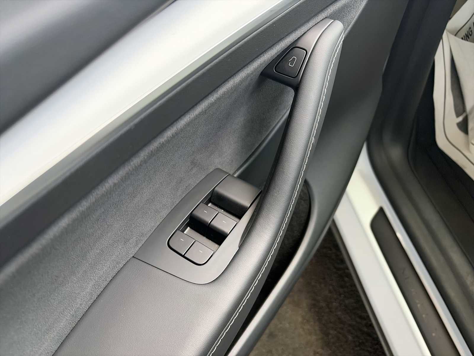 2025 Tesla Model Y Performance