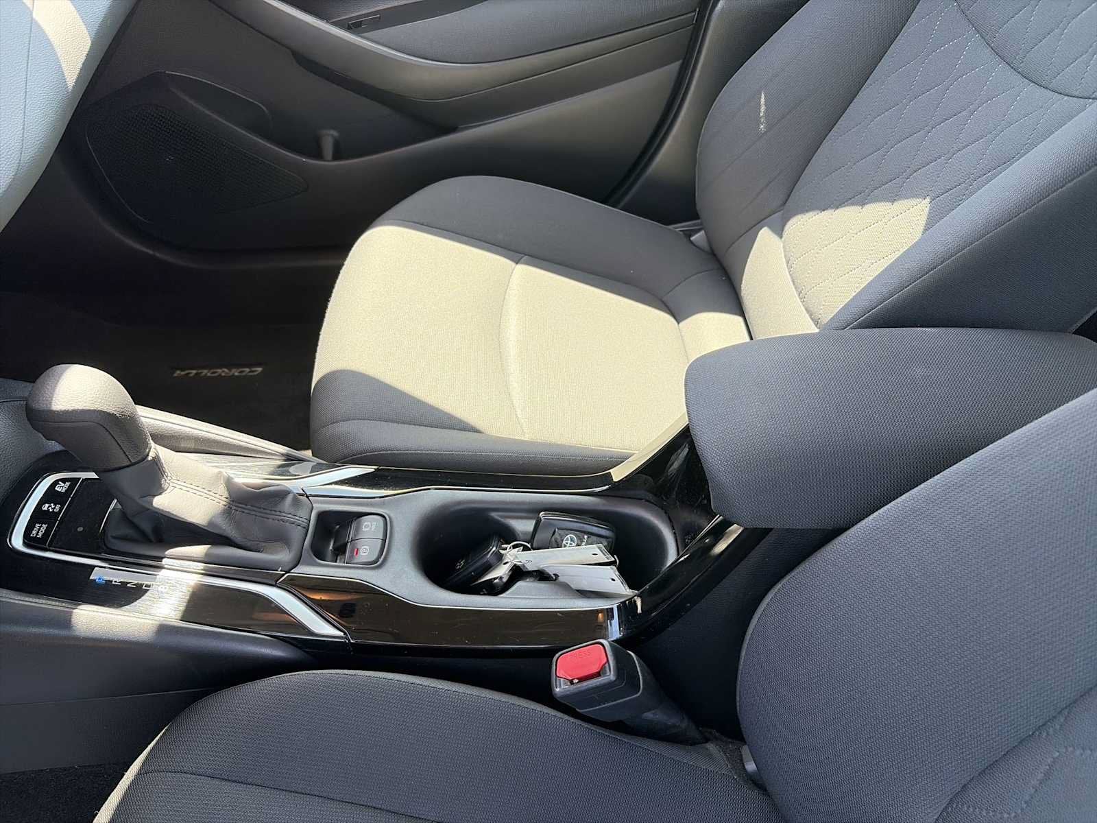 2022 Toyota Corolla Hybrid LE