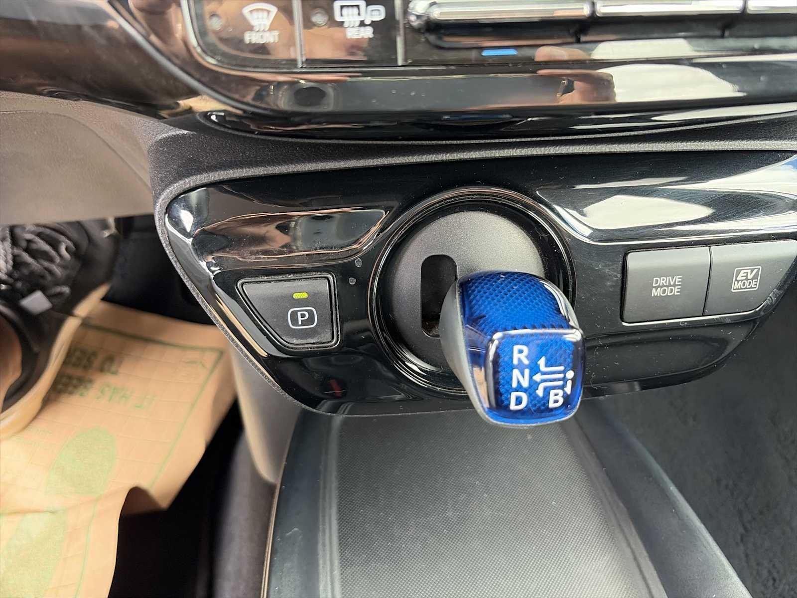 2022 Toyota Prius L Eco