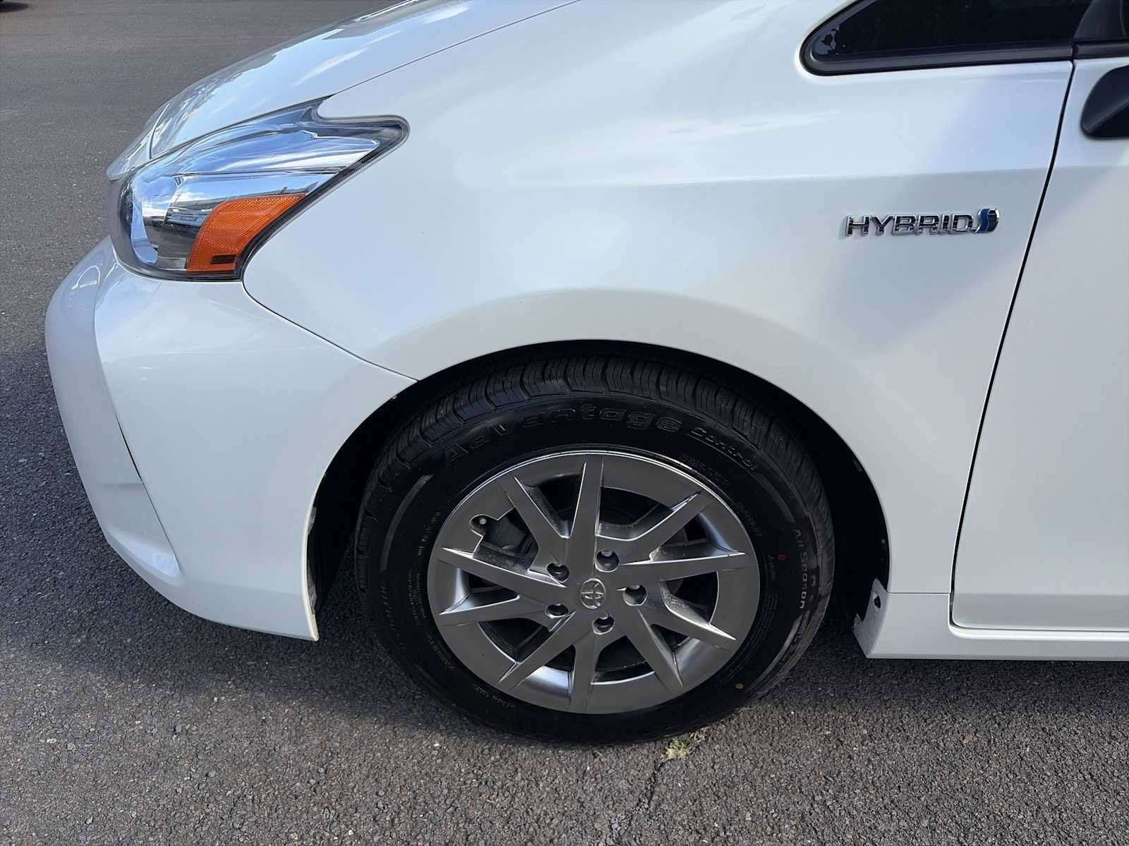 2015 Toyota Prius v Two