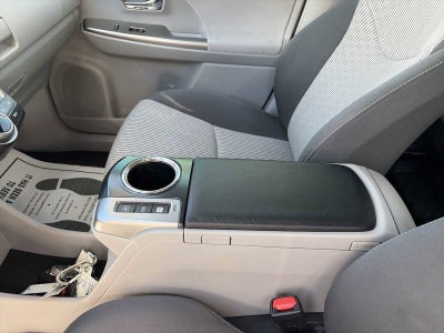 2015 Toyota Prius v Two