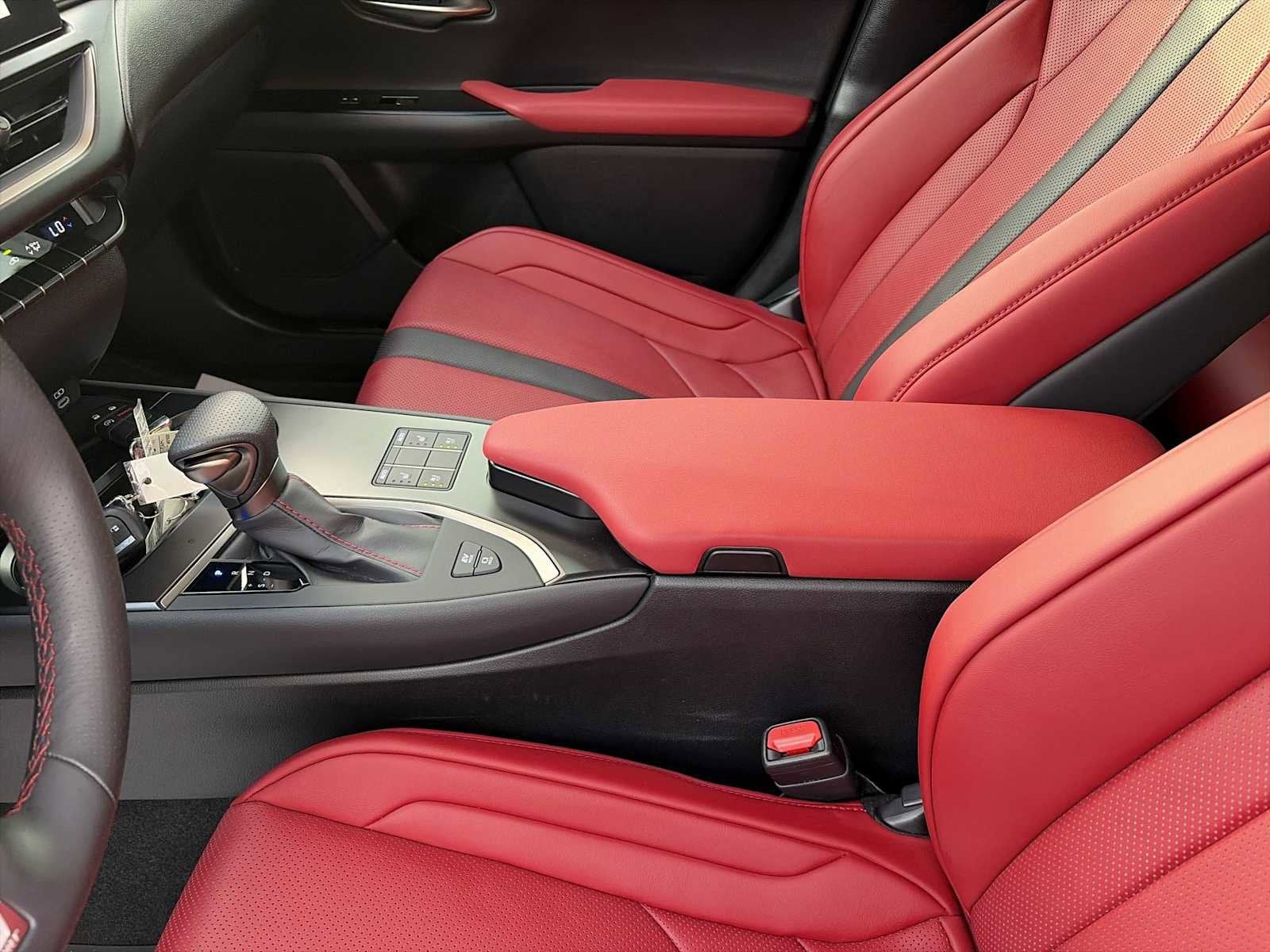 2024 Lexus UX UX 250h F SPORT Design