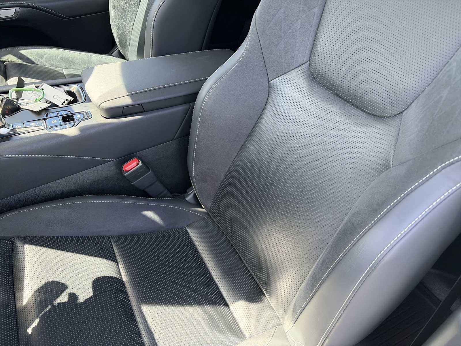 2024 Lexus RX RX 450h+ Luxury