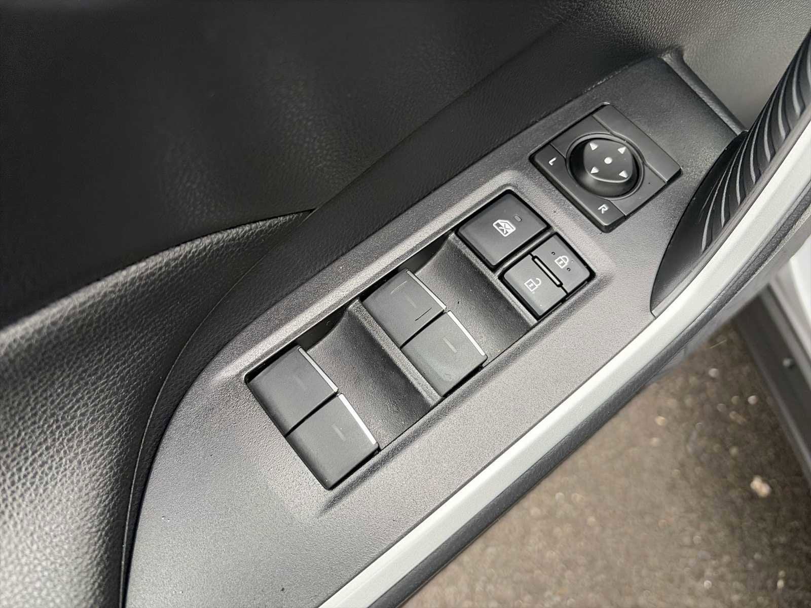 2025 Toyota RAV4 Plug-In Hybrid SE