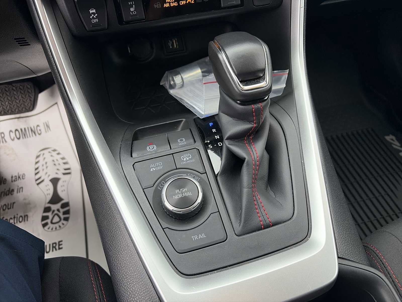 2025 Toyota RAV4 Plug-In Hybrid SE