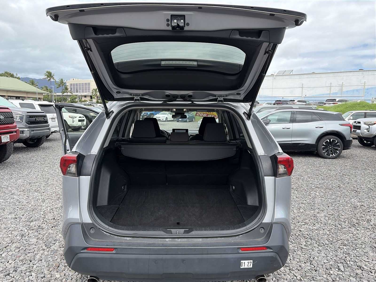 2023 Toyota RAV4 LE