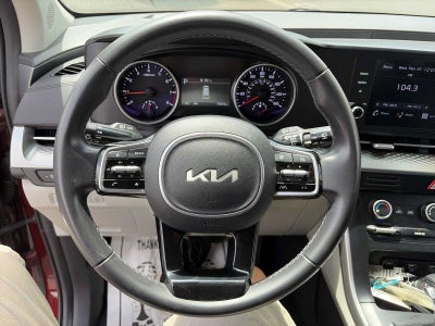 2024 Kia Carnival LX