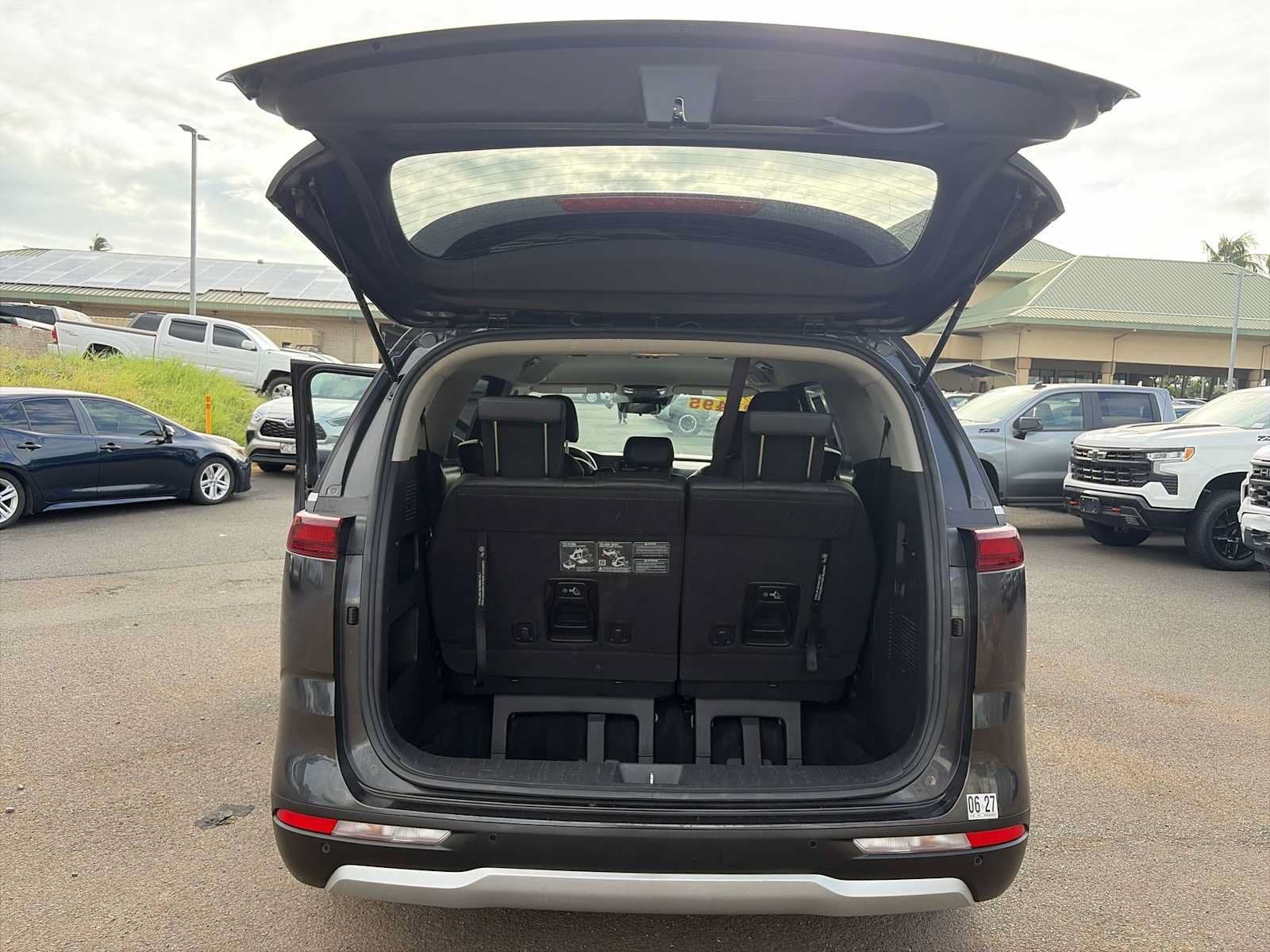 2024 Kia Carnival LX