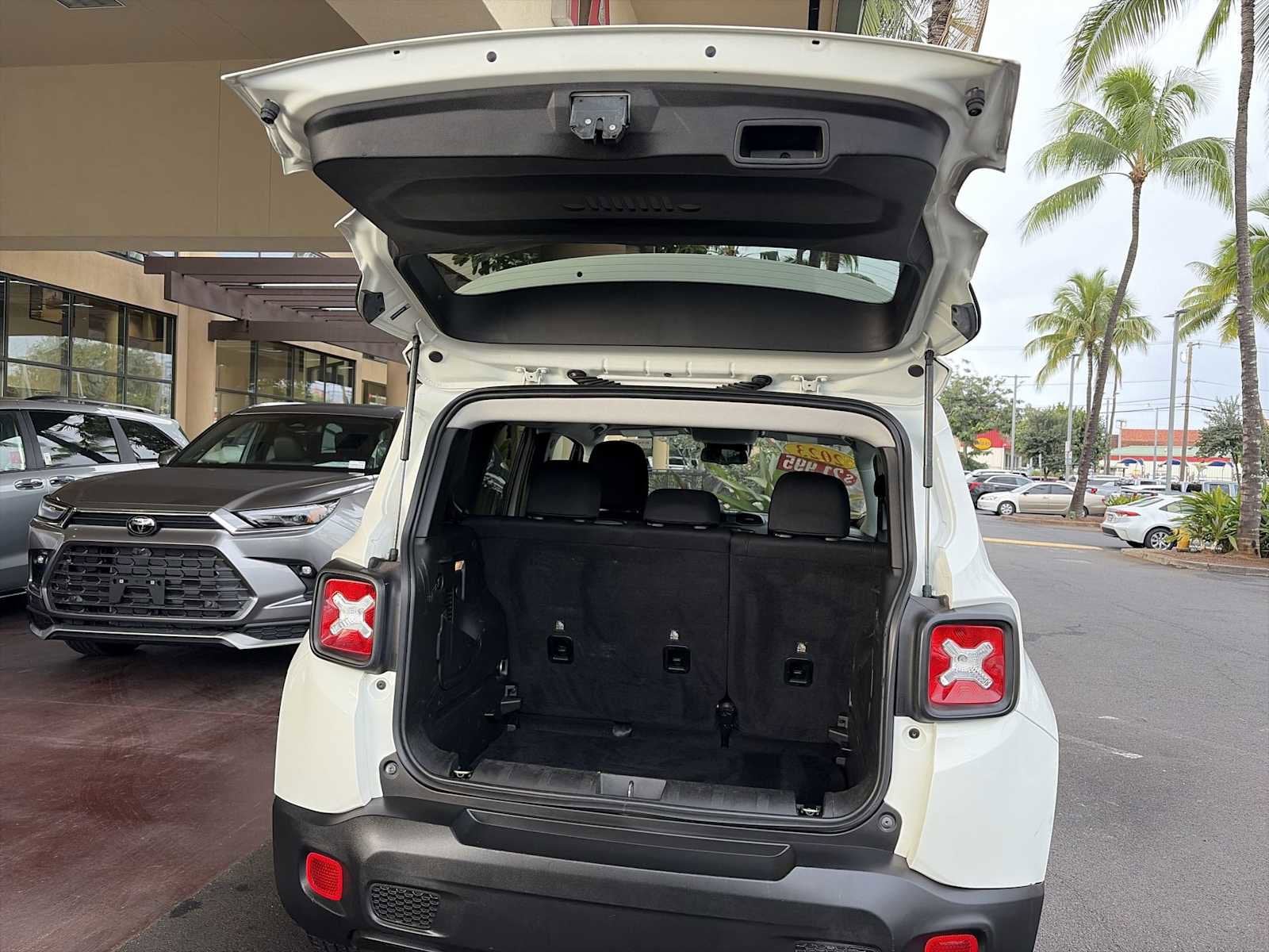 2023 Jeep Renegade Altitude